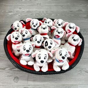 2008 Disney 101 Dalmatians Basket of 15 Puppies Jewel Penny Lucky Rolly Patch